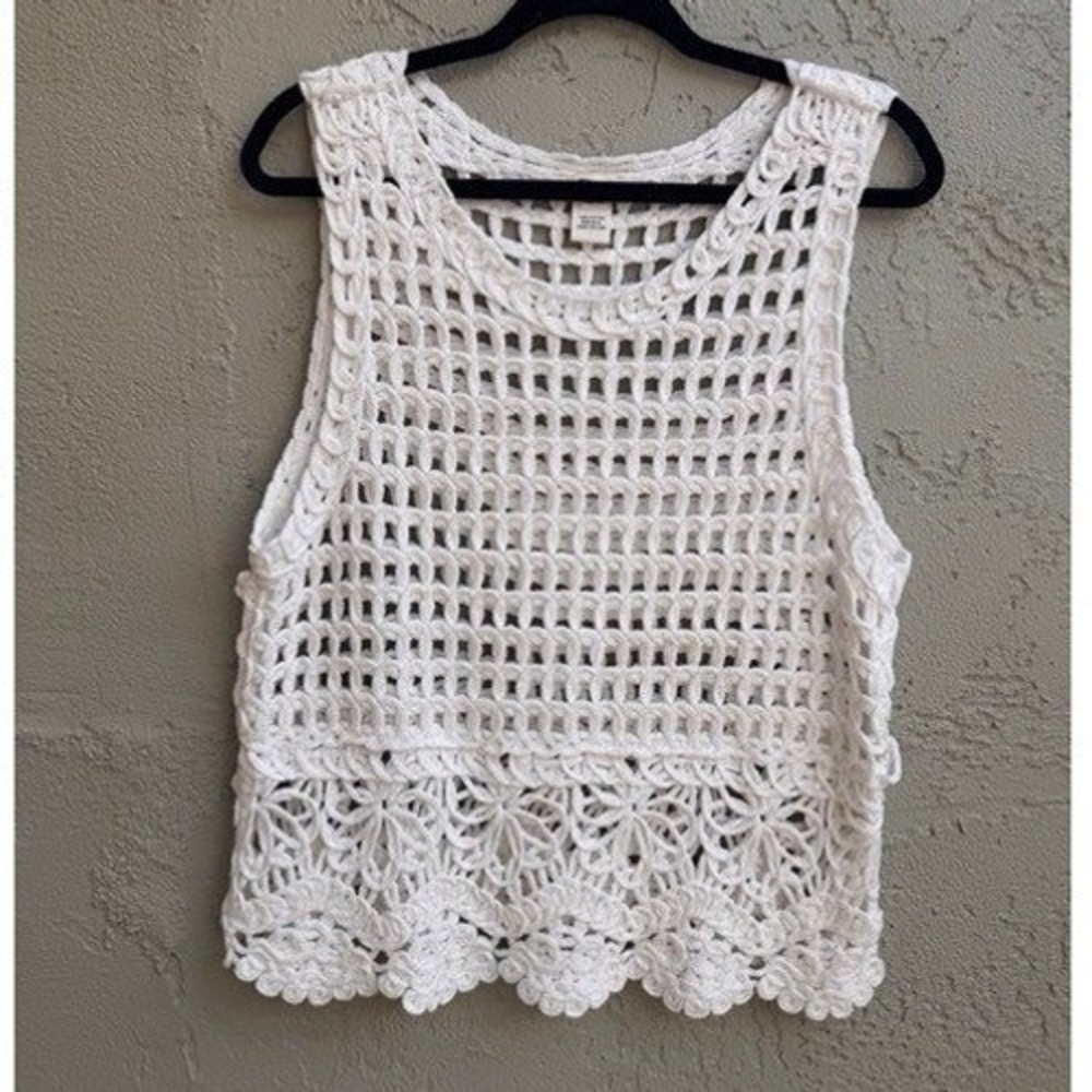 Ultra Pink Womens White Crochet Top Sleeveless Boho Lace Scalloped Cottagecore